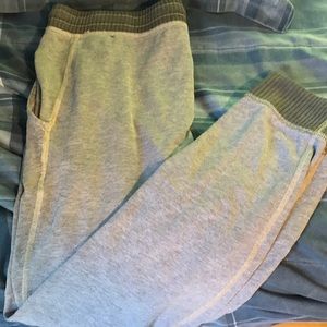 American Eagle joggers